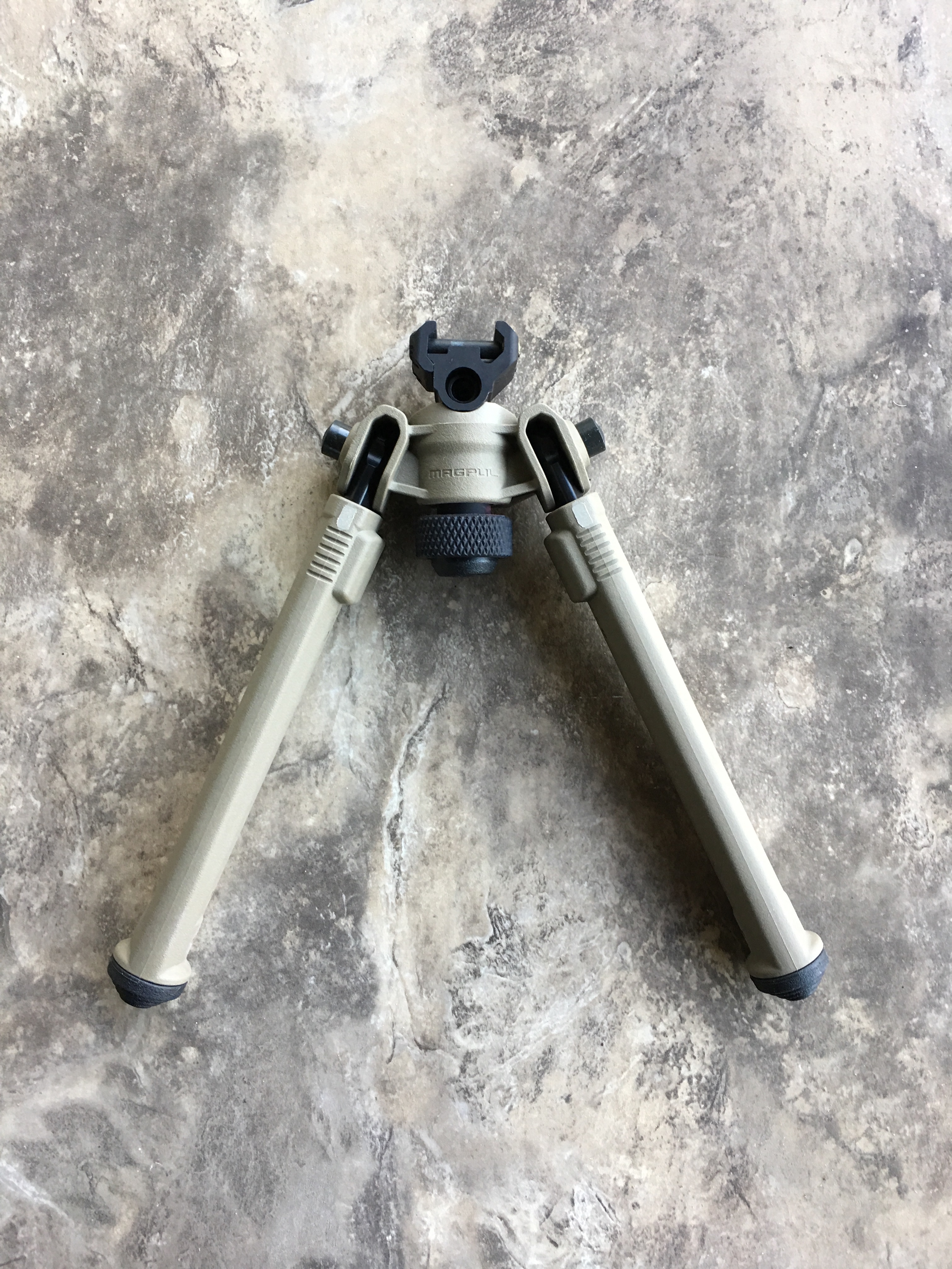 Magpul Industries Bipod For 1913 Picatinny Rail Flat Dark Earth Finish ...