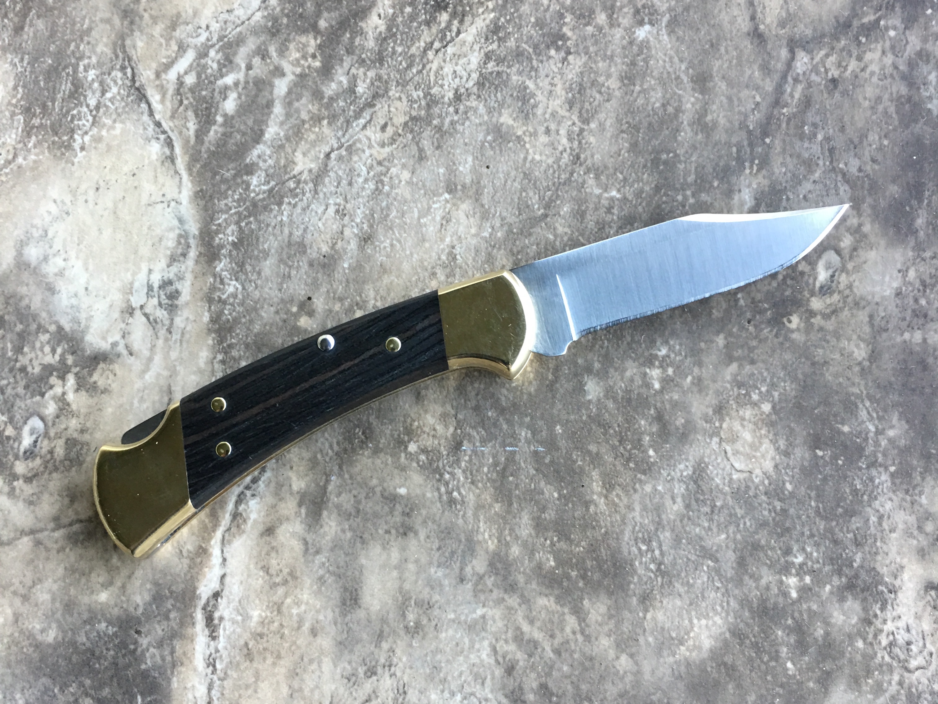 112 buck knife