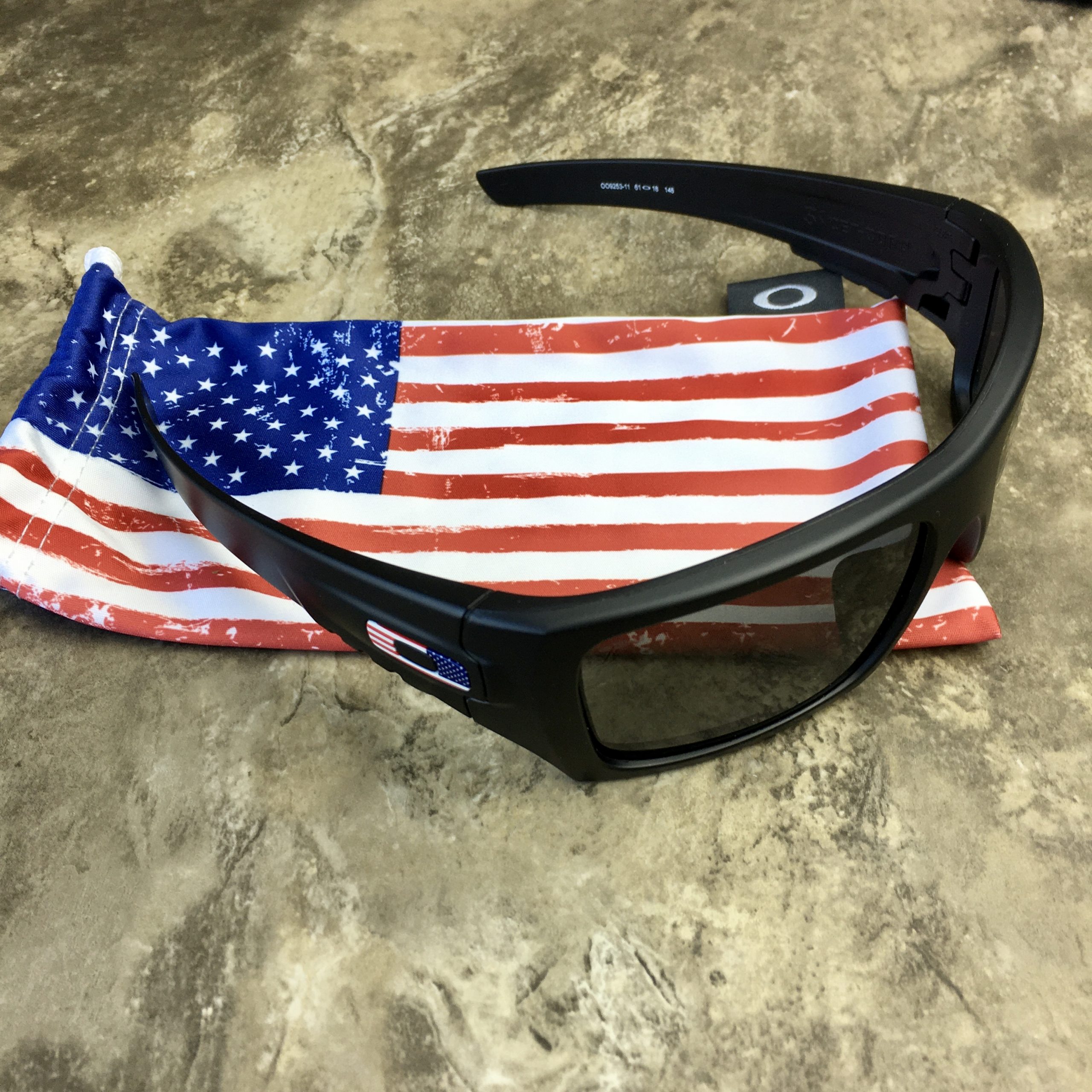 Oakley Standard Issue Ballistic Det Cort Flag Collection Matte Black Oo9253 1161 Black Wolf Supply